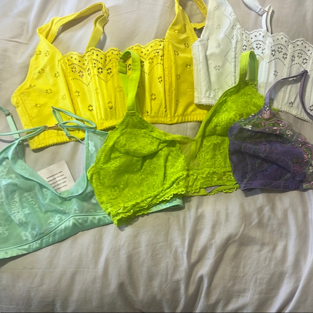 Set of 5 Savage X Fenty bralettes size 2x